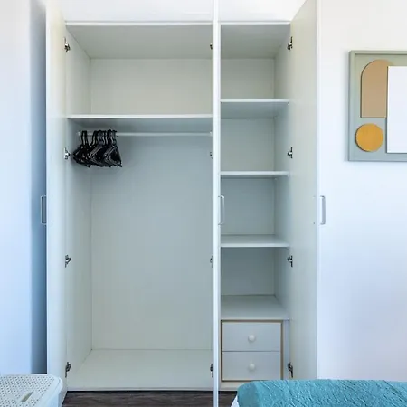 Apartament Olympus Stylish 2-br & Balcony In Larnaca