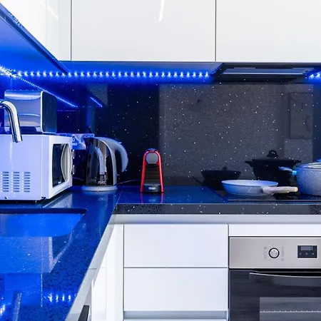 شقة Olympus Stylish 2-br & Balcony In