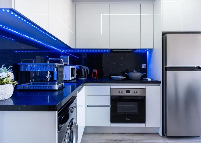 Apartament Olympus Stylish 2-br & Balcony In *