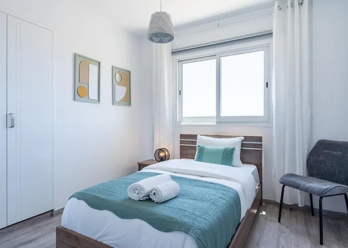 Apartament Olympus Stylish 2-br & Balcony In *