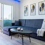 Olympus Stylish 2-br & Balcony In Apartment *