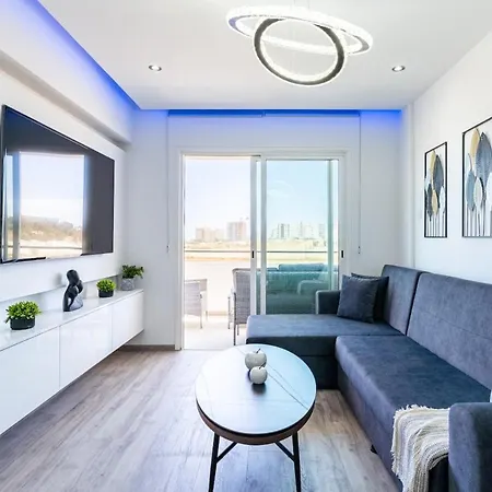 Olympus Stylish 2-br & Balcony In Appartement *