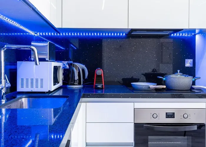 Lägenhet Olympus Stylish 2-br & Balcony In